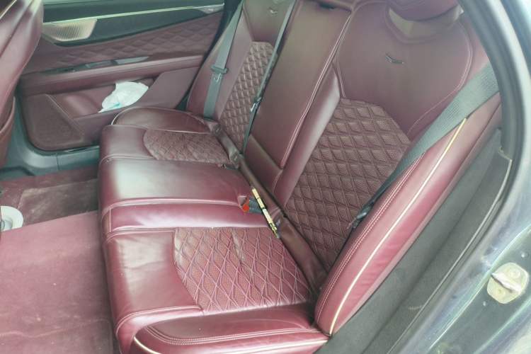 Used Cadillac CT6 2023 28T Platinum Edition Interior 4