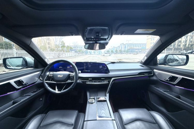 Used Cadillac CT6 2023 28T Luxury Version Interior 8