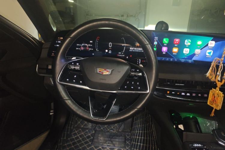 Used Cadillac CT6 2023 28T Prestige Model Steering Wheel