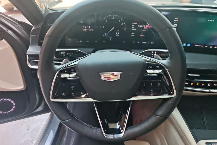 Used Cadillac CT6 2023 28T Luxury Version Steering Wheel