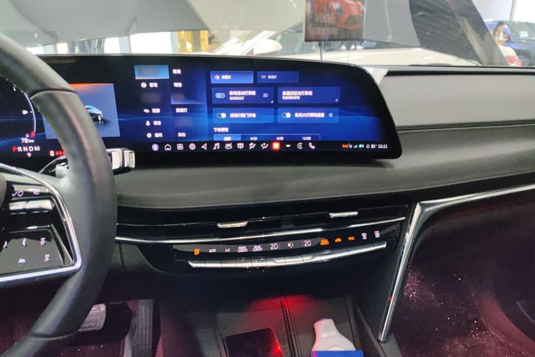 Used Cadillac CT6 2023 28T Prestige Model Audio And AC Panel