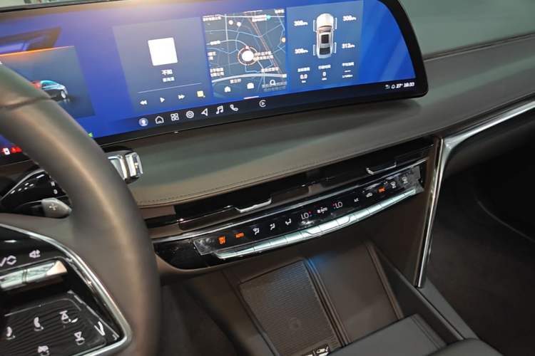 Used Cadillac CT6 2023 28T Luxury Version Audio And AC Panel