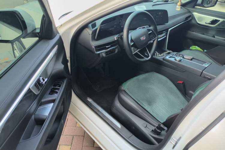 Used Cadillac CT6 2023 28T Luxury Version Driver Seat