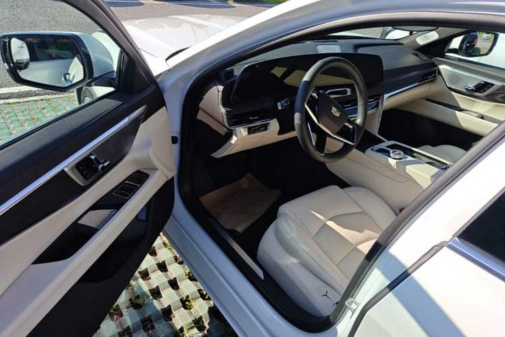 Used Cadillac CT6 2023 28T Luxury Version Driver Seat