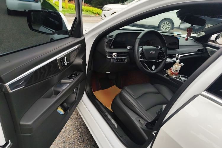 Used Cadillac CT6 2023 28T Luxury Version Driver Seat