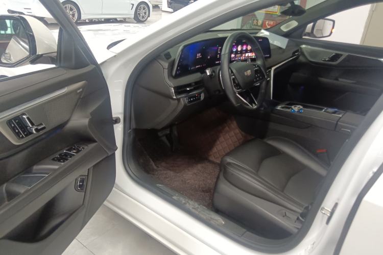 Used Cadillac CT6 2023 28T Luxury Version Driver Seat