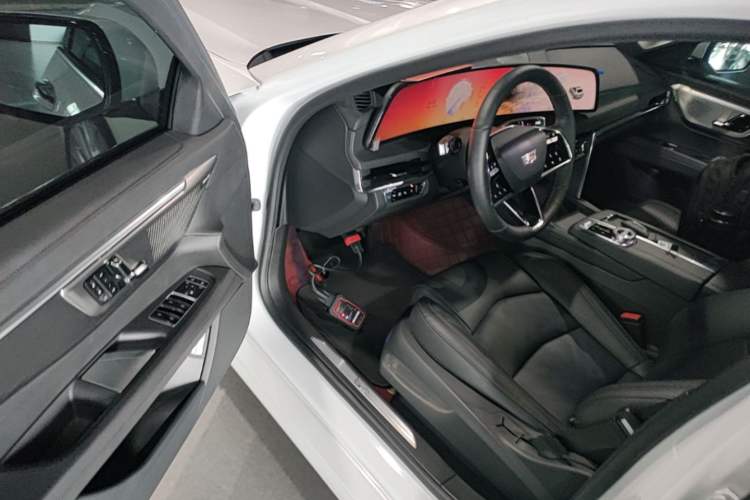 Used Cadillac CT6 2023 28T Luxury Version Driver Seat