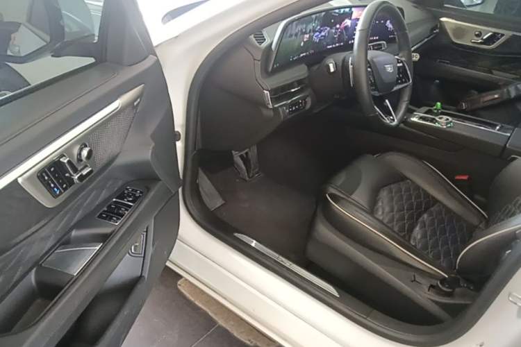 Used Cadillac CT6 2023 28T Prestige Model Driver Seat