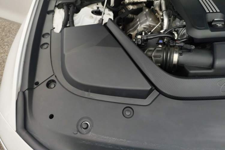 Used Cadillac CT6 2023 28T Luxury Version Engine Bay Right