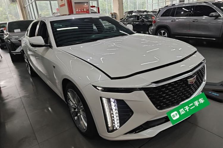Used Cadillac CT6 2023 28T Luxury Version Front Right 45 Deg