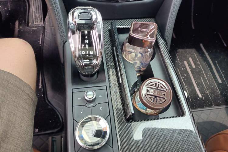 Used Cadillac CT6 2023 28T Luxury Version Gear Lever