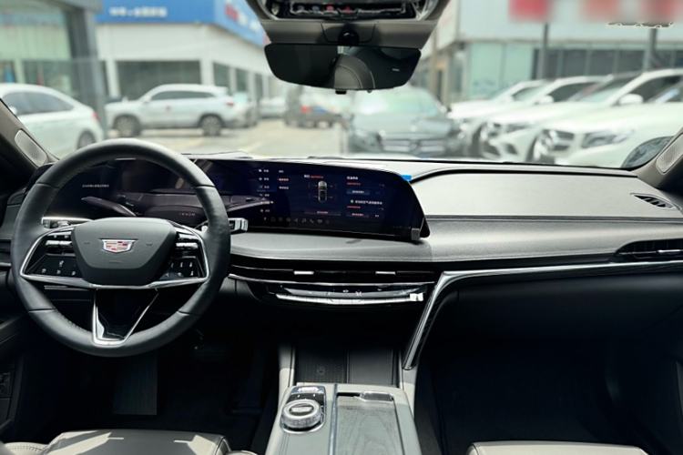 Used Cadillac CT6 2023 28T Platinum Edition Interior 1