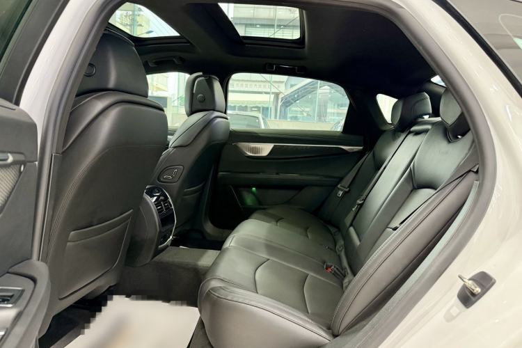 Used Cadillac CT6 2023 28T Luxury Version Interior 5