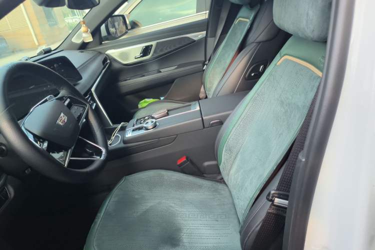 Used Cadillac CT6 2023 28T Luxury Version Left Front Seat