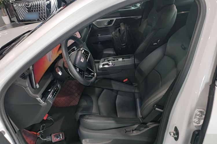 Used Cadillac CT6 2023 28T Luxury Version Left Front Seat