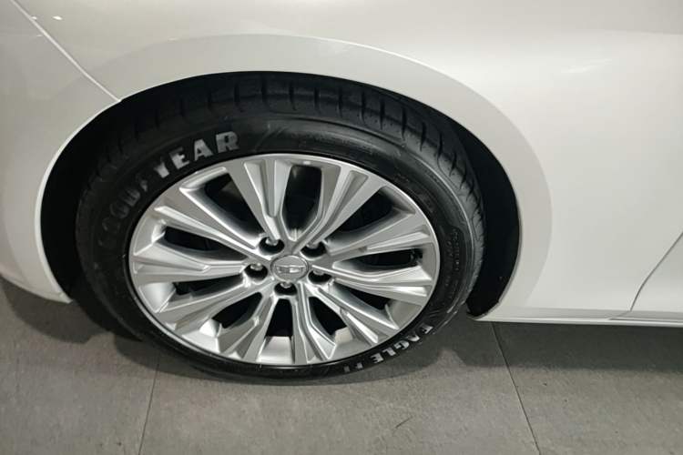 Used Cadillac CT6 2023 28T Luxury Version Left Front Wheel Hub