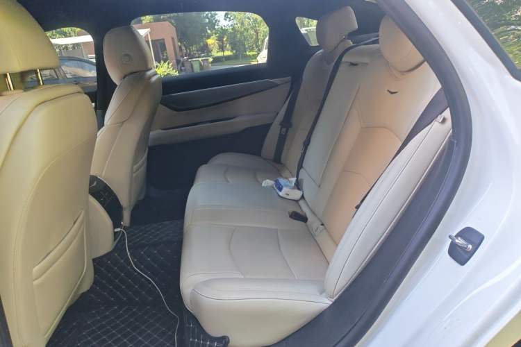 Used Cadillac CT6 2023 28T Fashion Edition Left Rear Seat