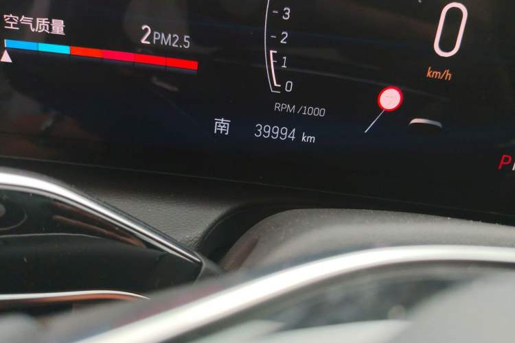 Used Cadillac CT6 2023 28T Prestige Model Odometer Close Up