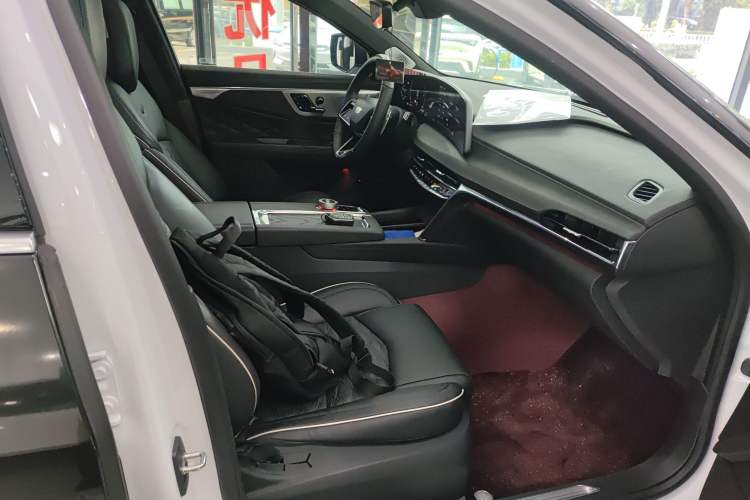 Used Cadillac CT6 2023 28T Prestige Model Right Front Seat