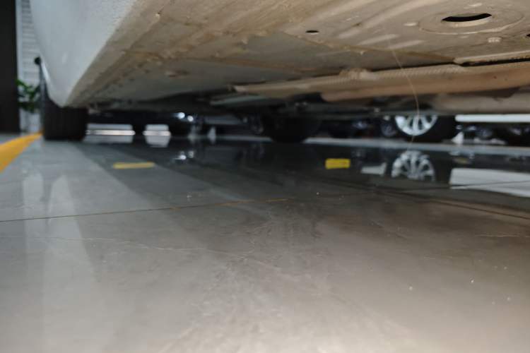 Used Cadillac CT6 2023 28T Luxury Version Right Side Sill
