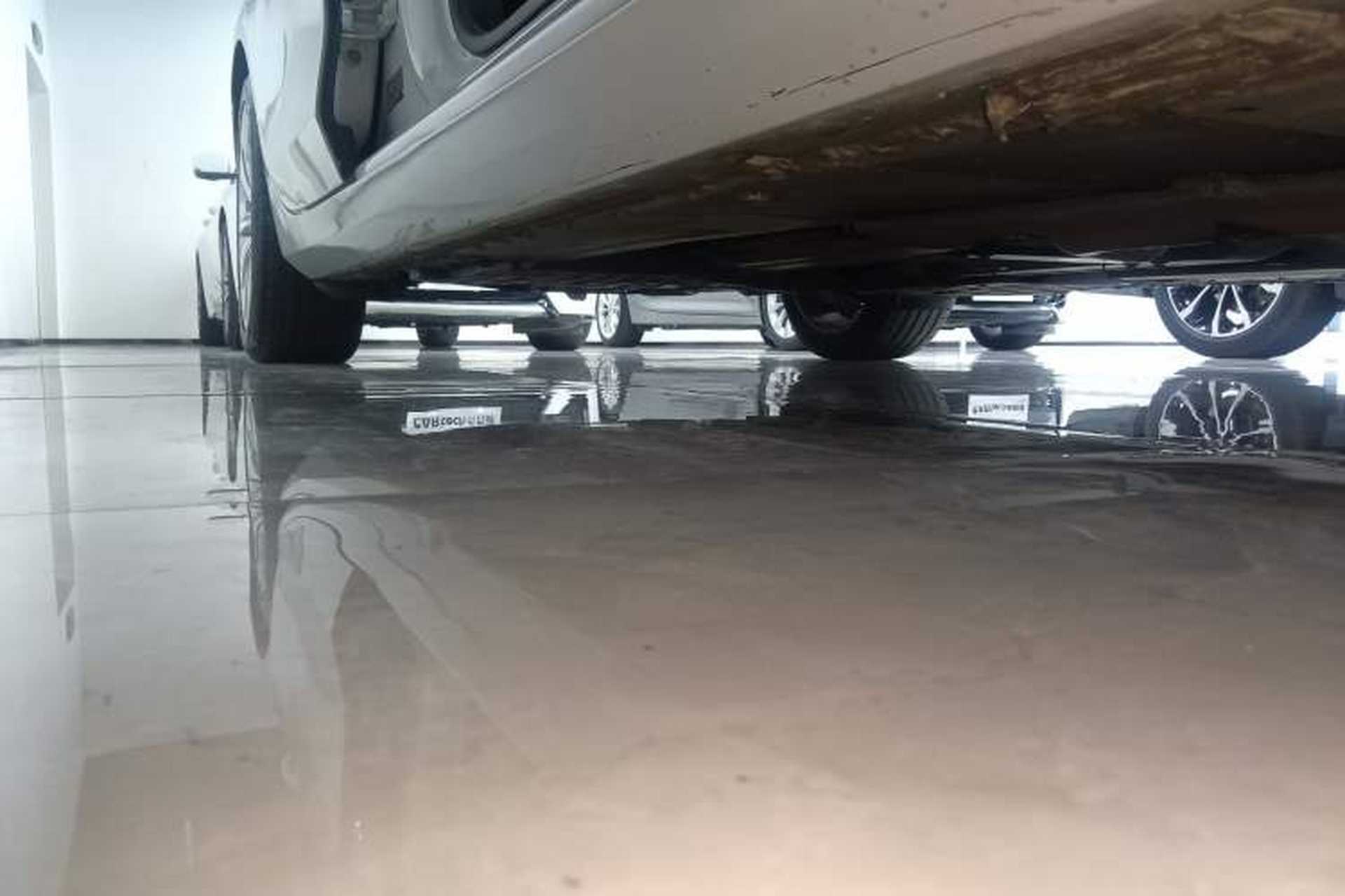 Used Cadillac CT6 2023 28T Luxury Version Right Side Sill