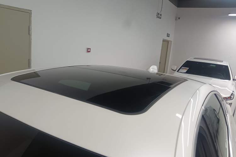 Used Cadillac CT6 2023 28T Luxury Version Roof