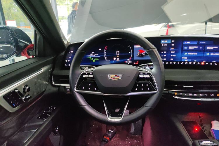 Used Cadillac CT6 2023 28T Prestige Model Steering Wheel