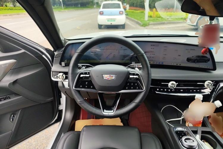 Used Cadillac CT6 2023 28T Luxury Version Steering Wheel