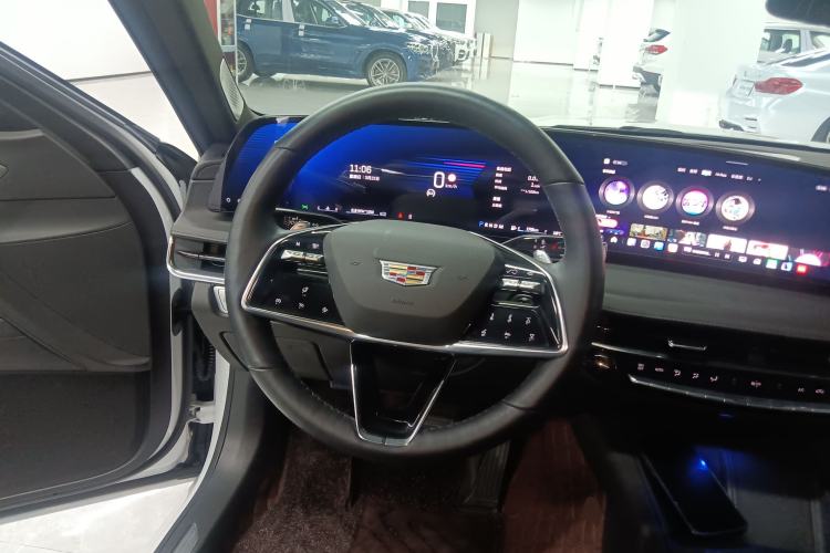 Used Cadillac CT6 2023 28T Luxury Version Steering Wheel