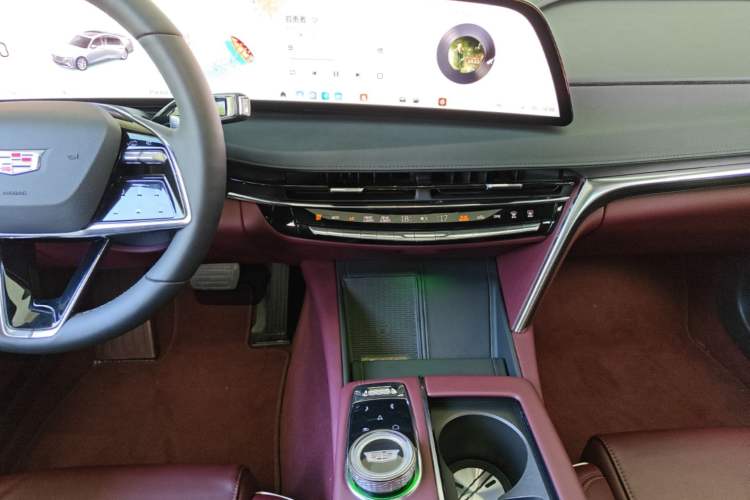 Used Cadillac CT6 2026 Model, 28T Flagship Version Audio And AC Panel