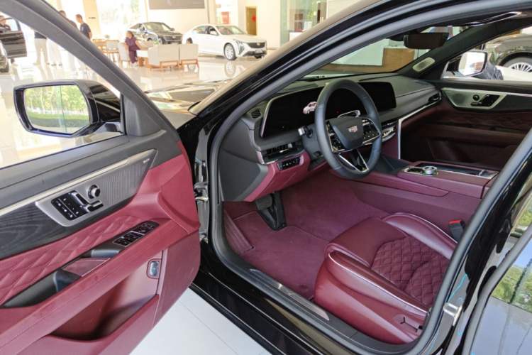 Used Cadillac CT6 2026 Model, 28T Flagship Version Driver Seat