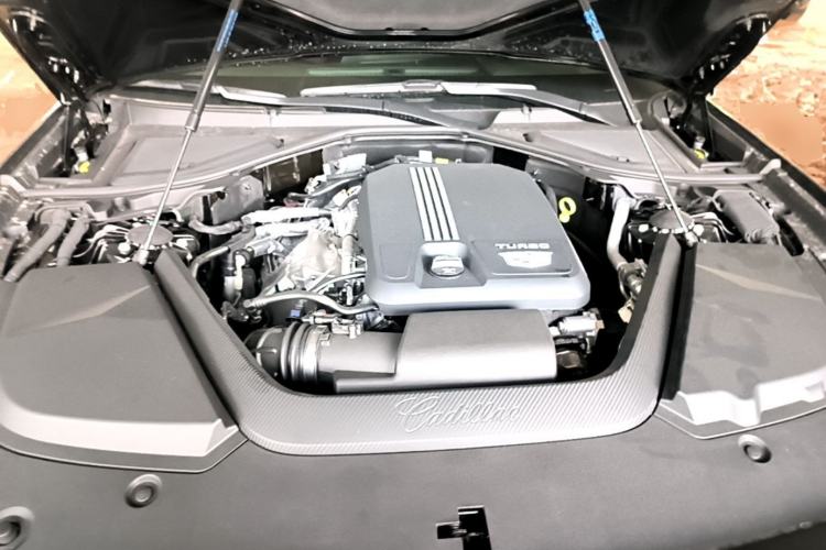 Used Cadillac CT6 2026 Model, 28T Flagship Version Engine Bay
