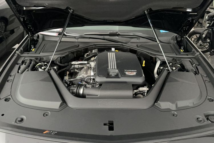 Used Cadillac CT6 2026 Model, 28T Premium Version Engine Bay