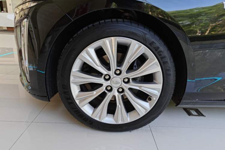 Used Cadillac CT6 2026 Model, 28T Flagship Version Left Front Wheel Hub