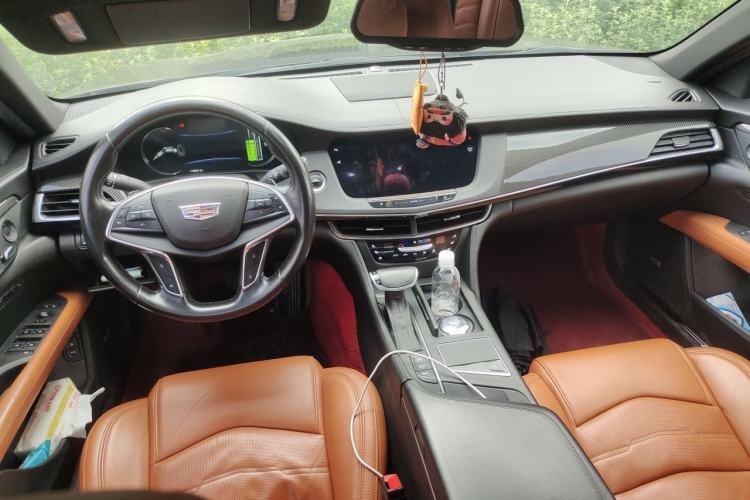 Used Cadillac CT6 PLUG-IN 2017 30E Premier Edition Center Console