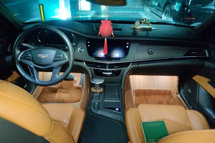 Used Cadillac CT6 PLUG-IN 2017 30E Premier Edition Center Console