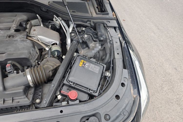 Used Cadillac CT6 PLUG-IN 2017 30E Premier Edition Engine Bay Left