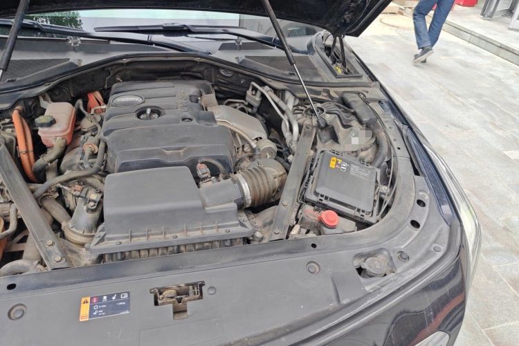 Used Cadillac CT6 PLUG-IN 2017 30E Premier Edition Engine Bay Left