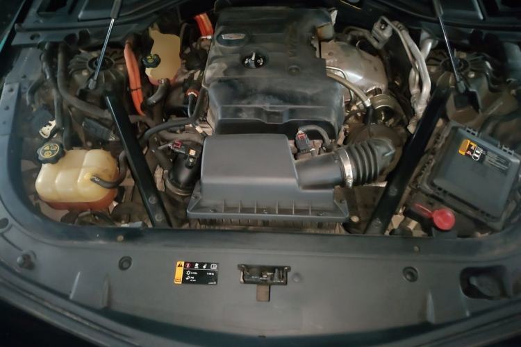 Used Cadillac CT6 PLUG-IN 2017 30E Premier Edition Engine Bay