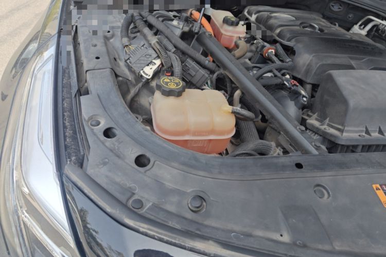Used Cadillac CT6 PLUG-IN 2017 30E Elite Version Engine Bay Right