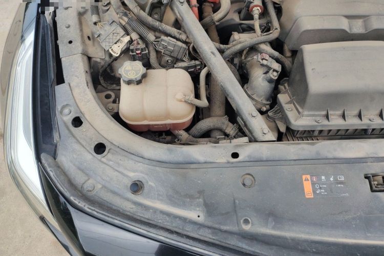 Used Cadillac CT6 PLUG-IN 2017 30E Premier Edition Engine Bay Right