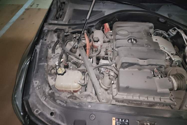 Used Cadillac CT6 PLUG-IN 2017 30E Elite Version Engine Bay Right
