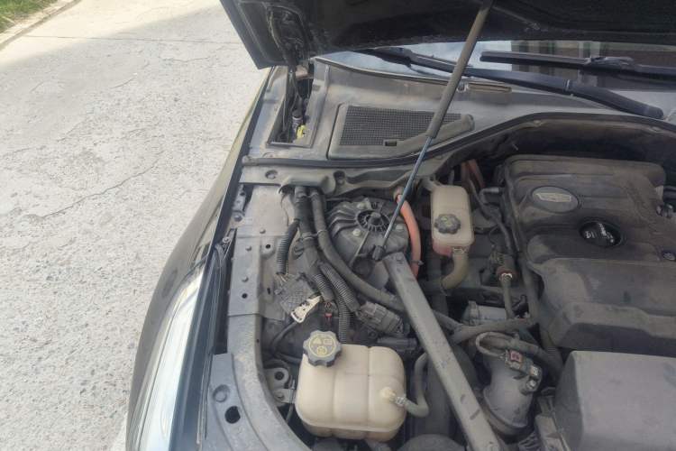 Used Cadillac CT6 PLUG-IN 2017 30E Elite Version Engine Bay Right