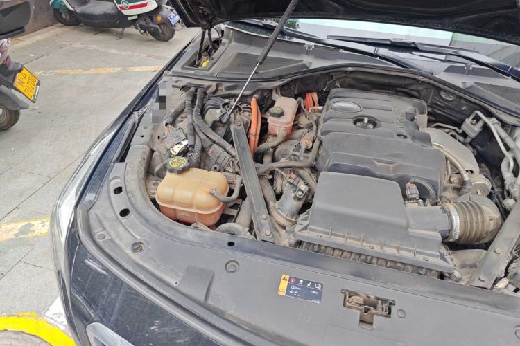 Used Cadillac CT6 PLUG-IN 2017 30E Premier Edition Engine Bay Right
