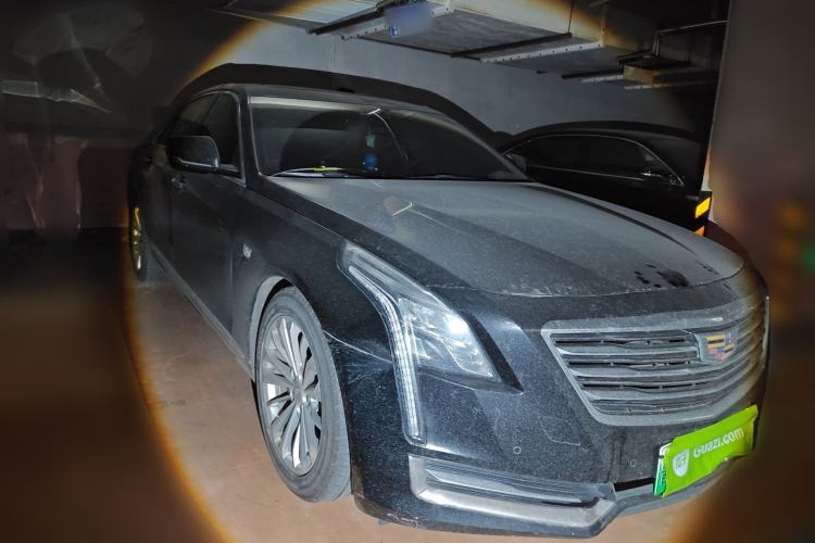 Used Cadillac CT6 PLUG-IN 2017 30E Elite Version Front Right 45 Deg