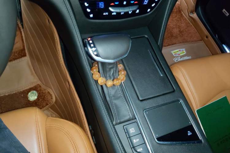 Used Cadillac CT6 PLUG-IN 2017 30E Premier Edition Gear Lever