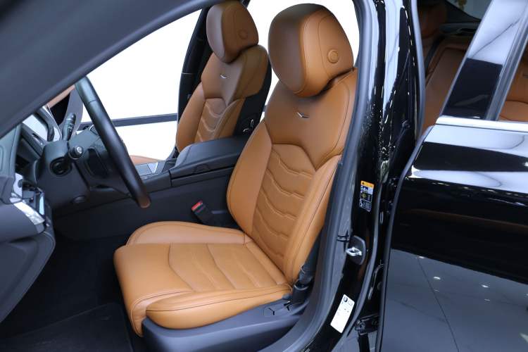 Used Cadillac CT6 PLUG-IN 2017 30E Premier Edition Interior 5