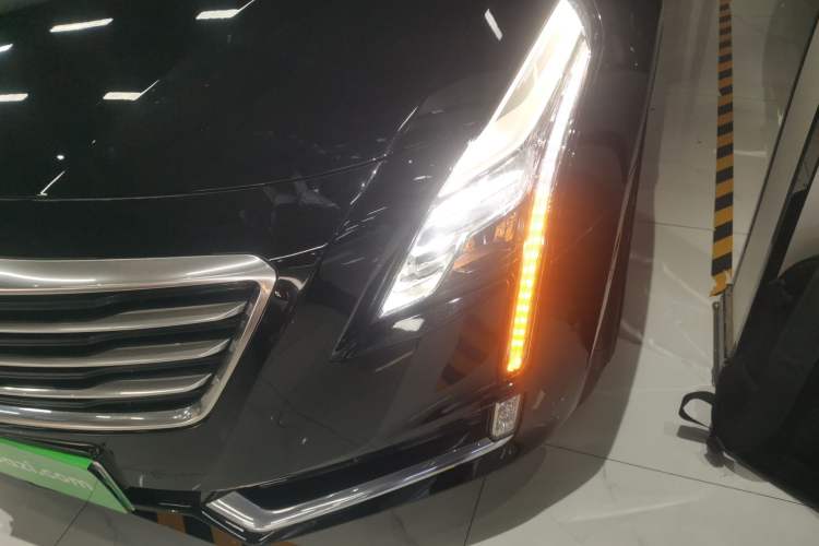 Used Cadillac CT6 PLUG-IN 2017 30E Premier Edition Left Front Headlight