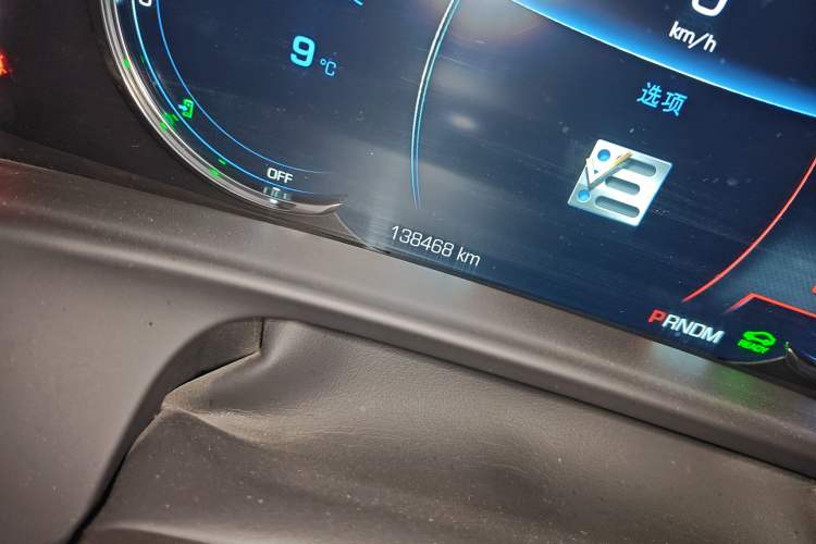 Used Cadillac CT6 PLUG-IN 2017 30E Elite Version Odometer Close Up