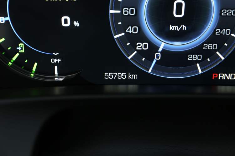 Used Cadillac CT6 PLUG-IN 2017 30E Premier Edition Odometer Close Up